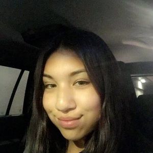 Meet your Posher, Elyssa